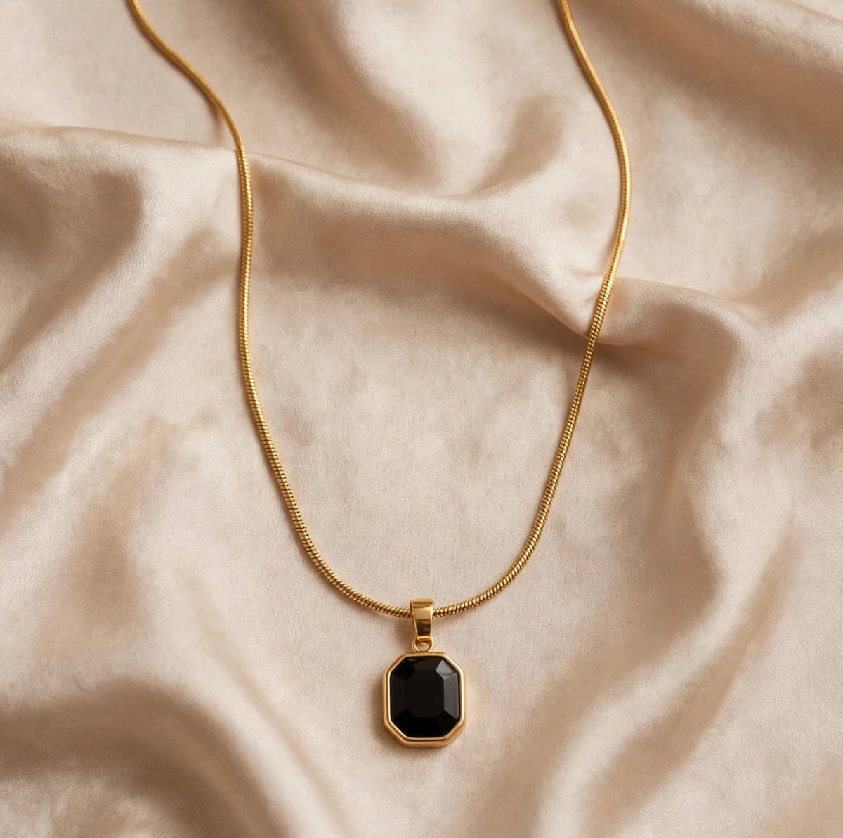 BLACK TONE