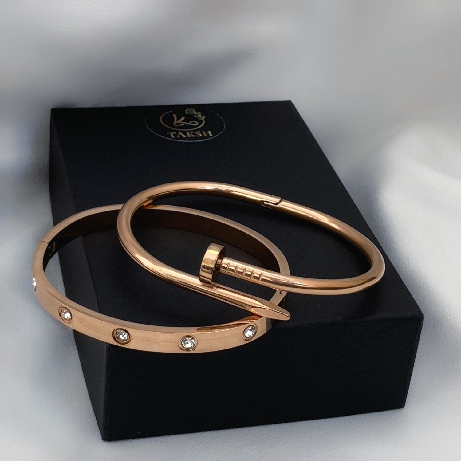 Nail bracelet (rose outlet gold) (medium)