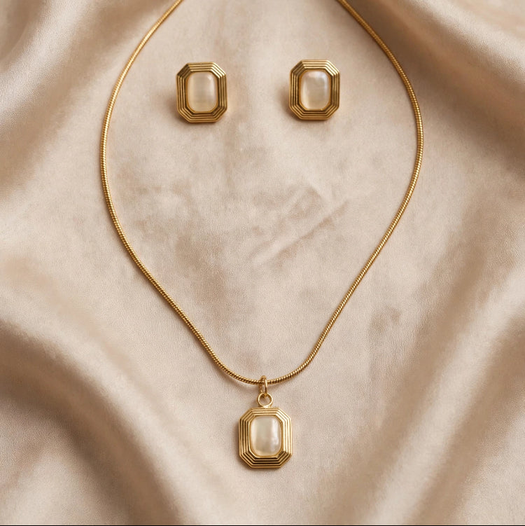Necklace Earrings Set