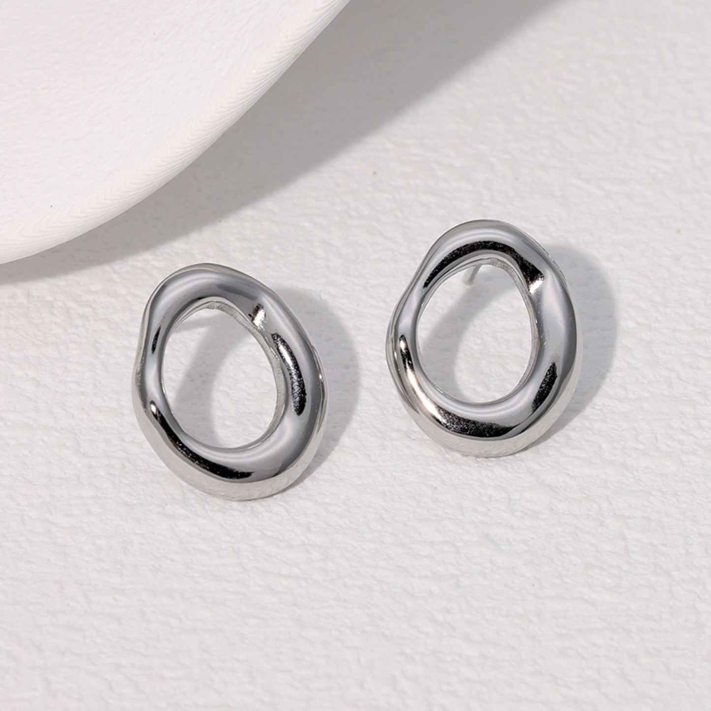 Oval
