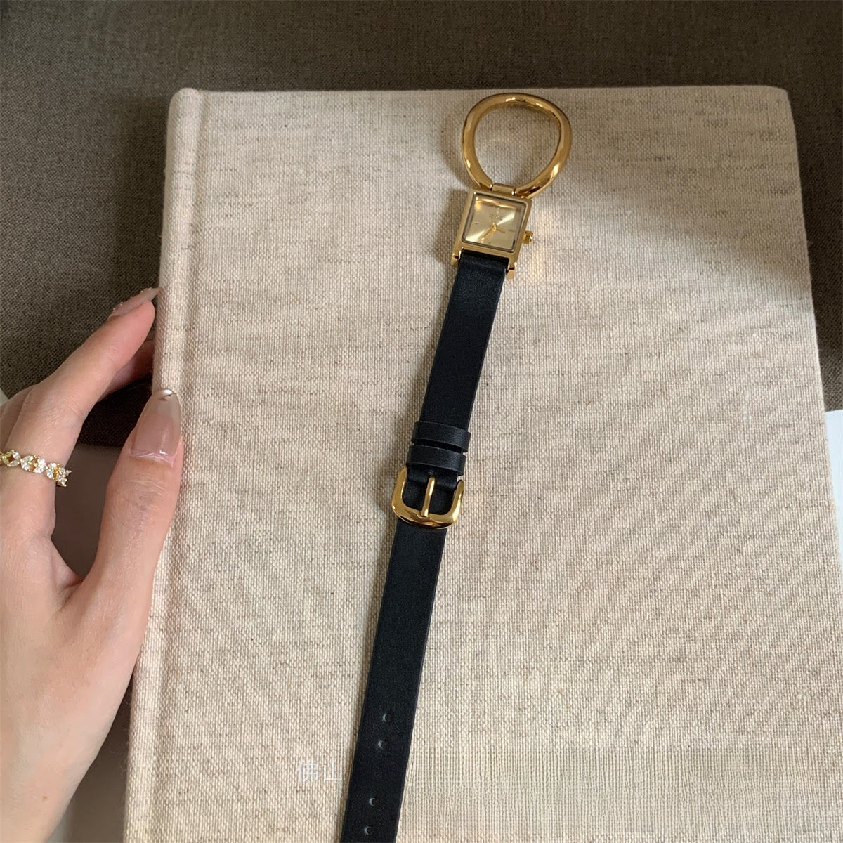 Blush - Women’s Vintage Rectangular Quartz Watch