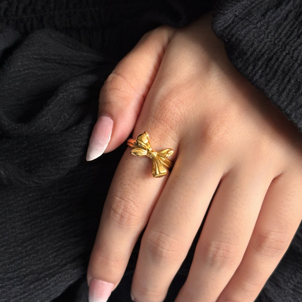 Dainty bow