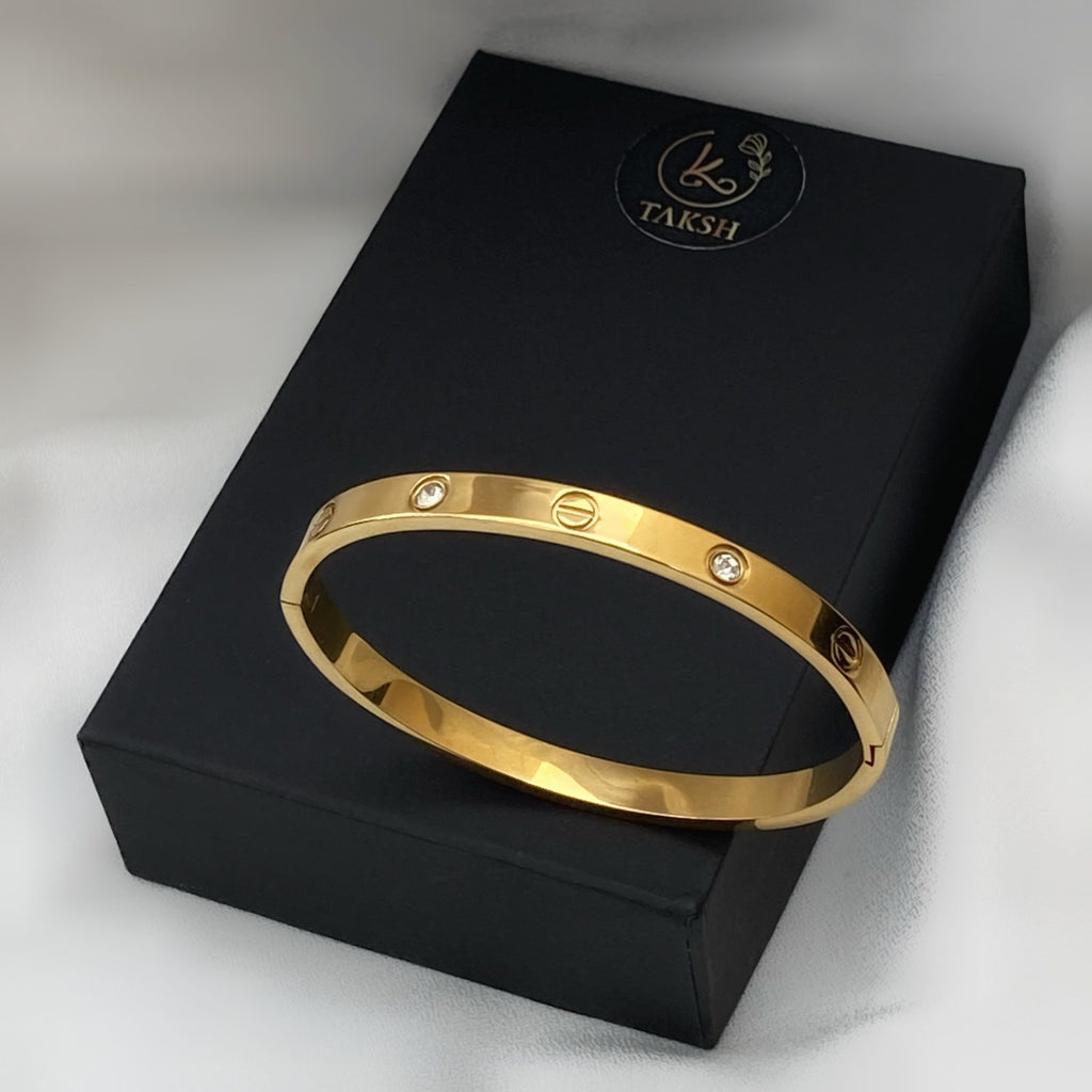 Love Band Stone