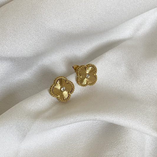 Clover studs Gold