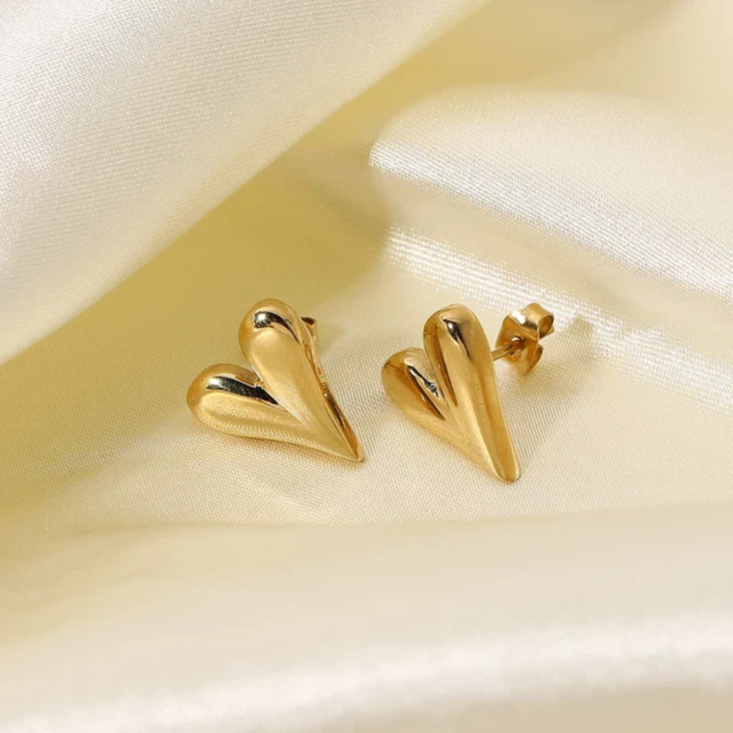 Heartfelt studs