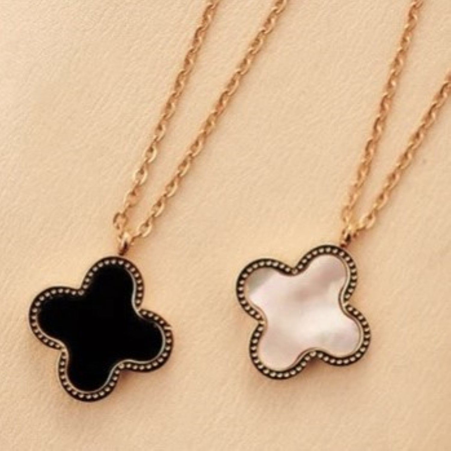 Clover Reversible necklace