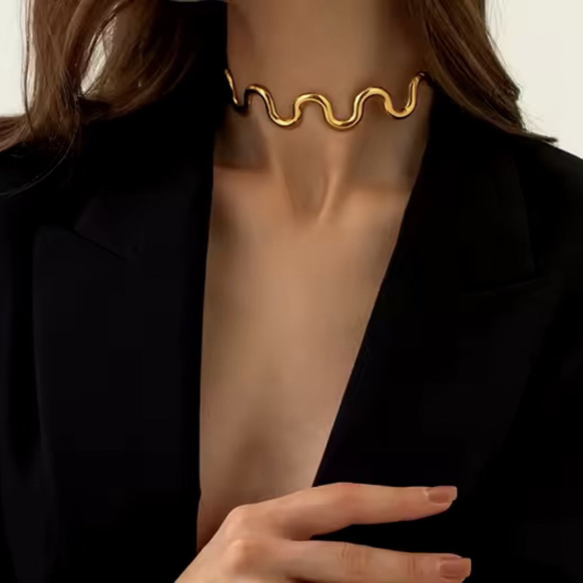 Chic choker
